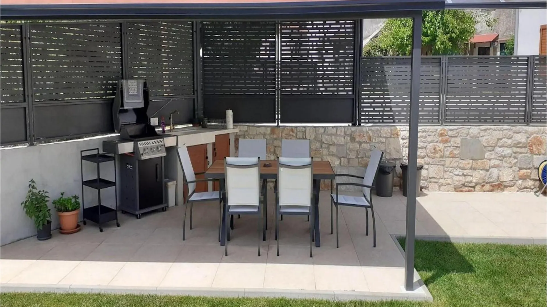 Villa Lora Potpican Holiday home