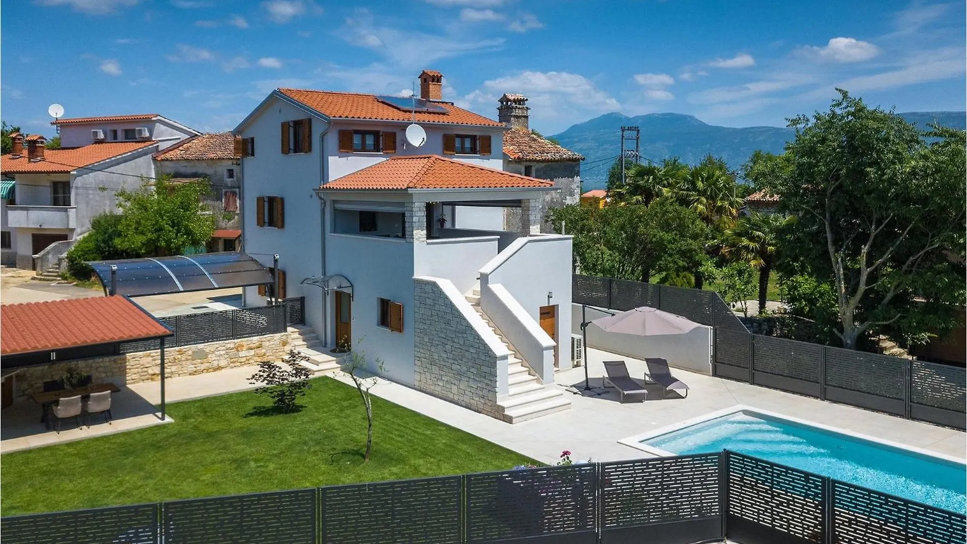 Villa Lora Potpican