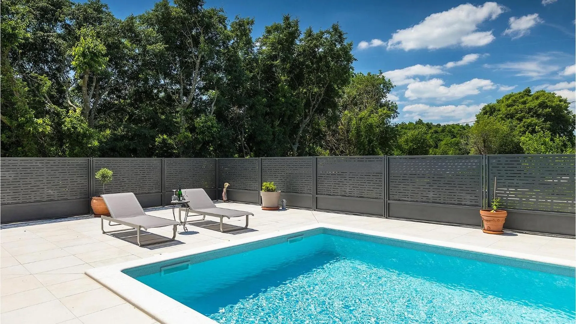 Villa Lora Potpican Holiday home