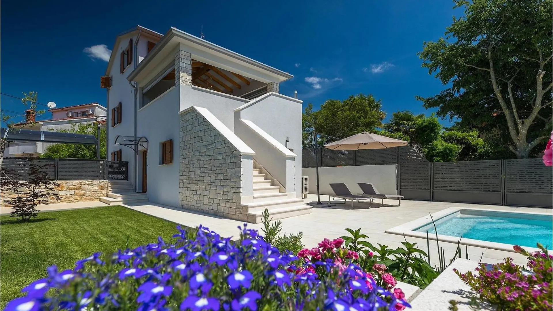 Villa Lora Potpican